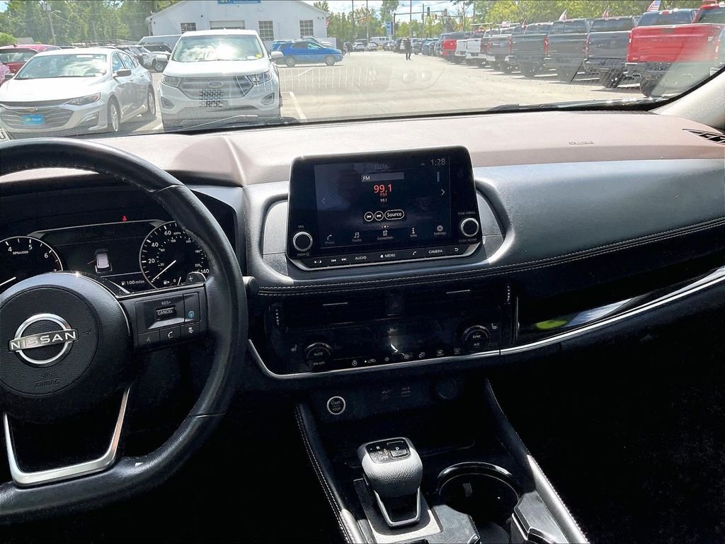 Used 2023 Gray Nissan SL image 18
