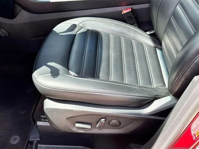 Used 2020 Red Ford SEL image 19