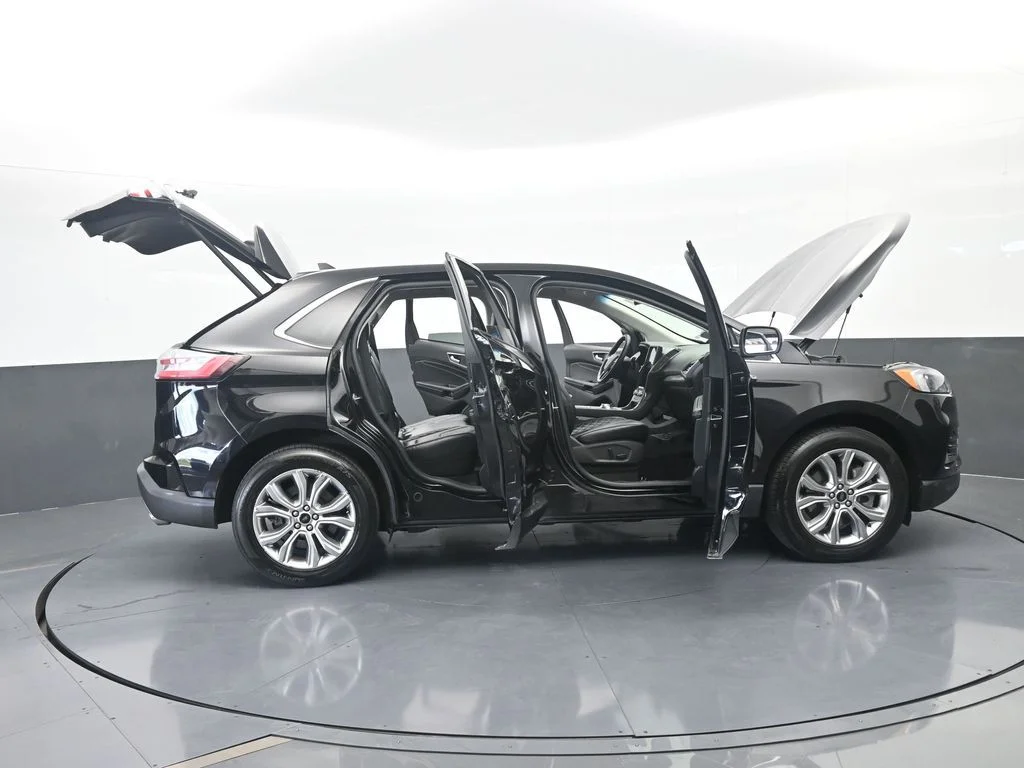 Used 2024 Black Metallic Ford Titanium image 76