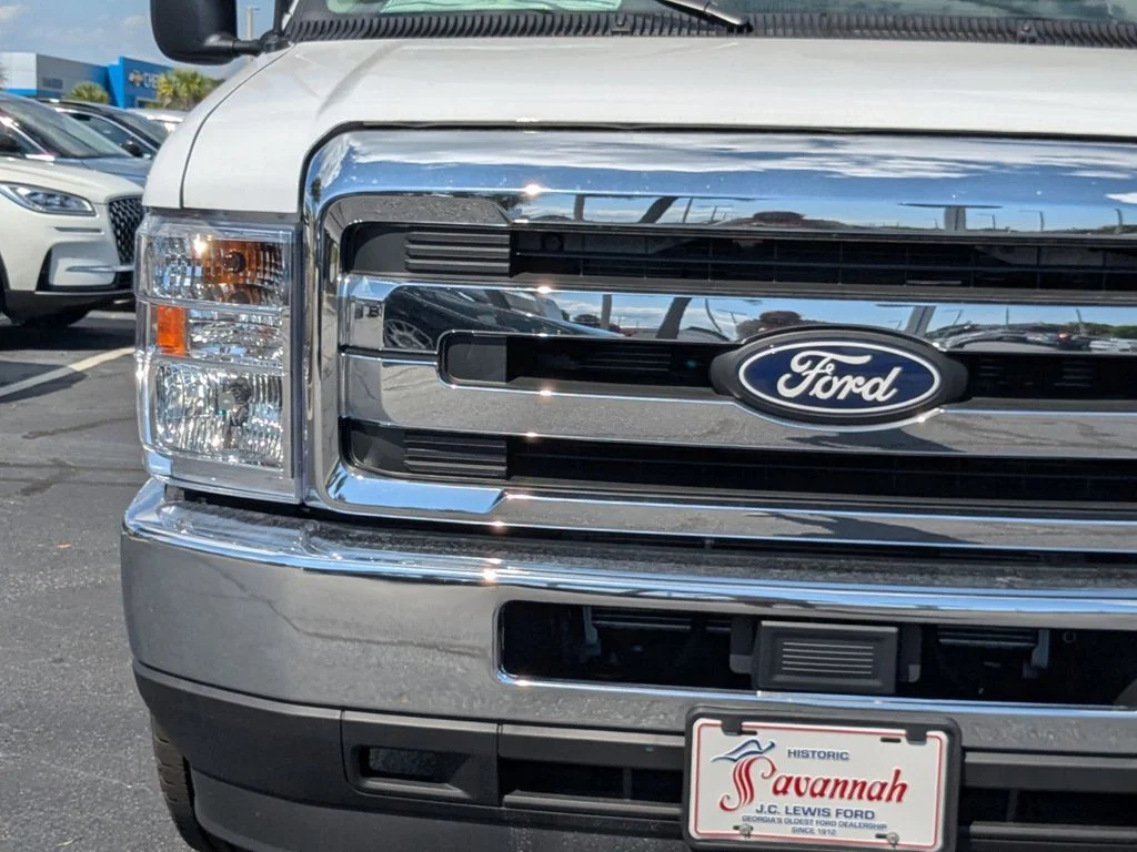 2026 Ford E-Series Cutaway Base - Photo 10