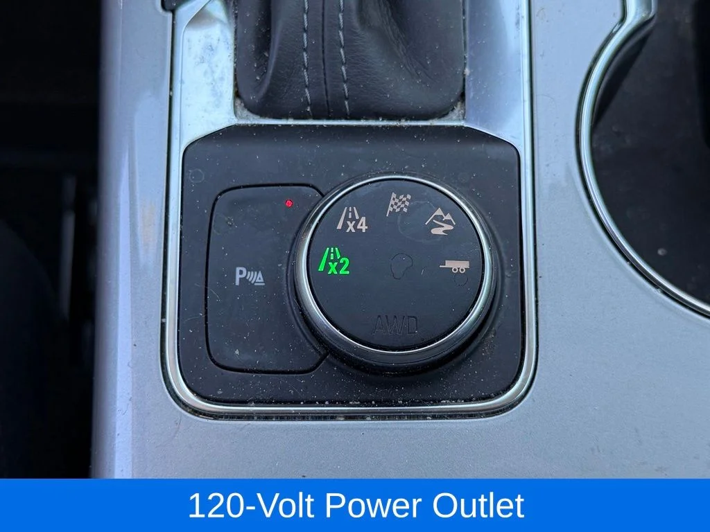 Used 2020 Gray Chevrolet LT image 33