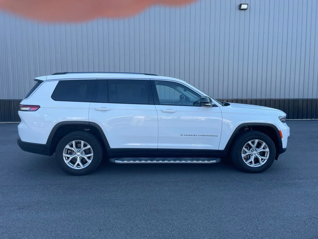 Used 2023 White Jeep Limited image 5