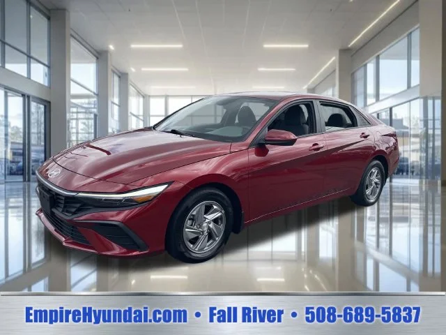 Used 2024 Red Hyundai SE image 1