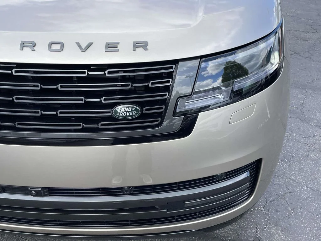 New 2026 Batumi Gold Land Rover SE image 7