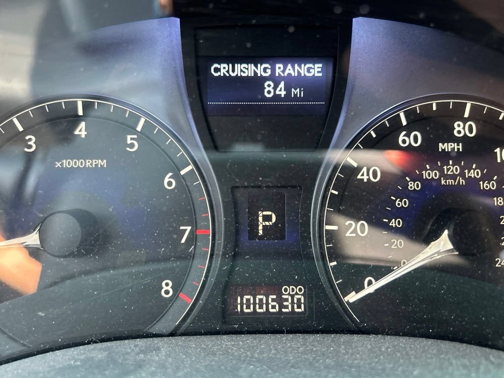 Used 2011 White Lexus  image 23