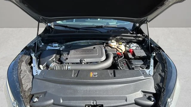 Used 2025 Moonstone Gray Metallic Buick Sport Touring image 32