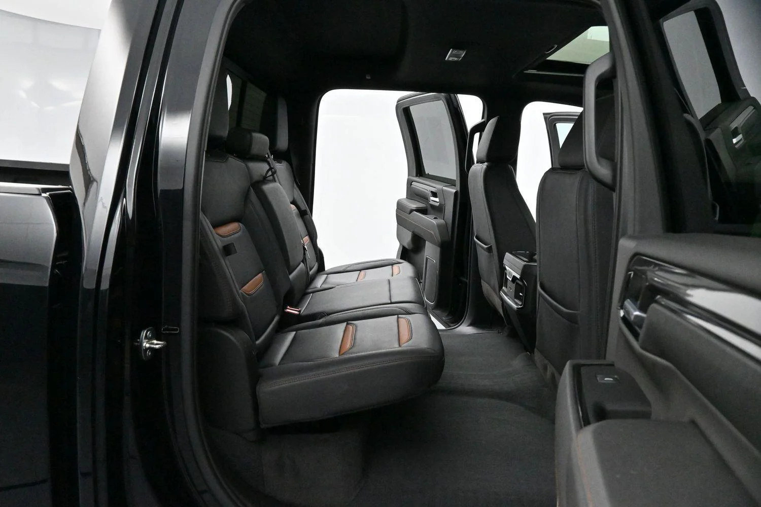 Used 2024 Onyx Black GMC AT4 image 33