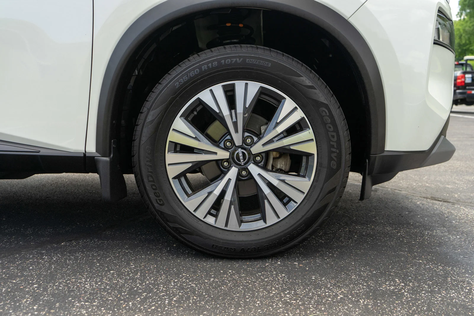 Used 2023 Pearl White Tricoat Nissan SV image 11