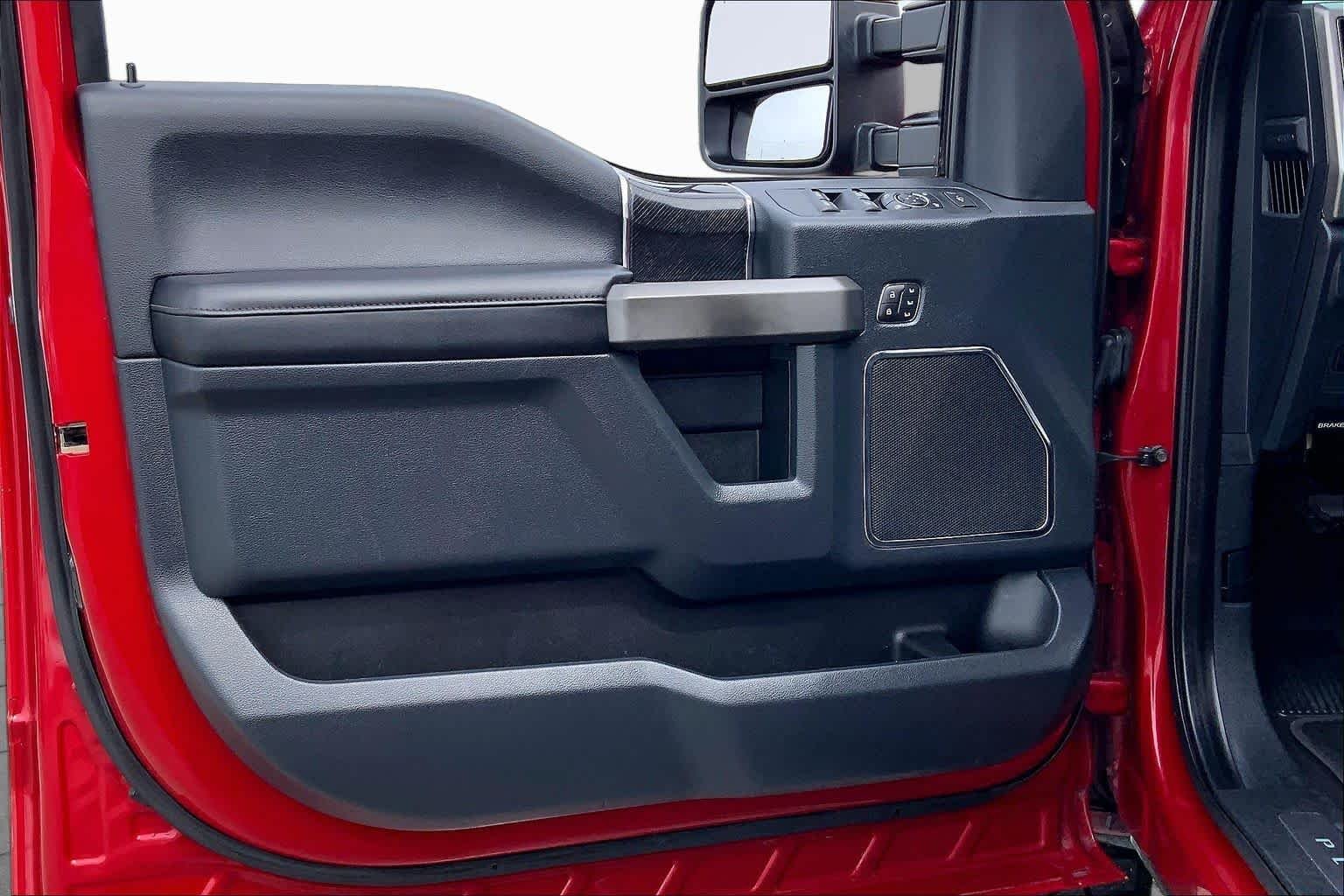 Used 2022 Rapid Red Metallic Tinted Clearcoat Ford F-250 Pickup Platinum image 22
