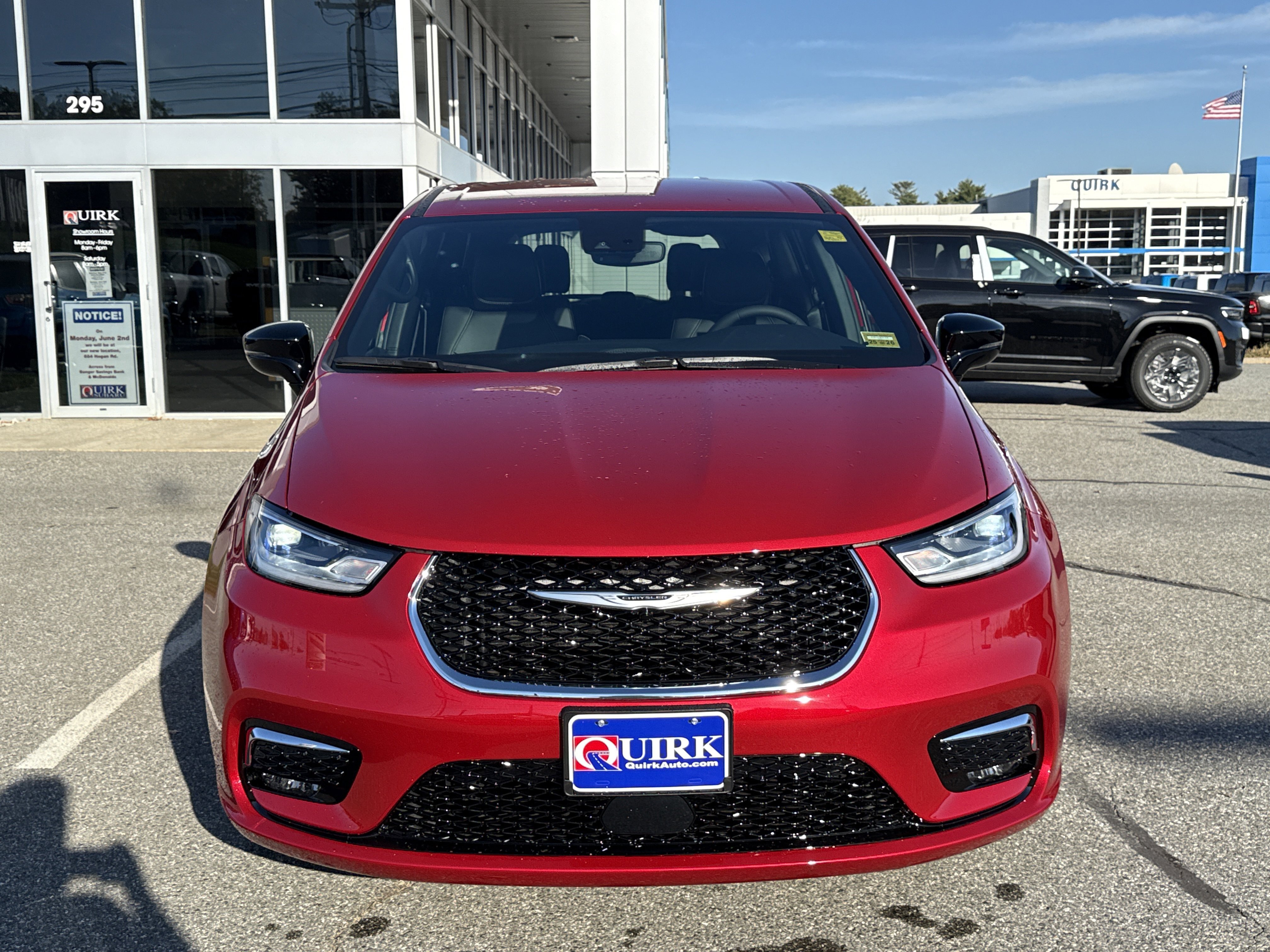 2026 Chrysler Pacifica Select - Photo 10