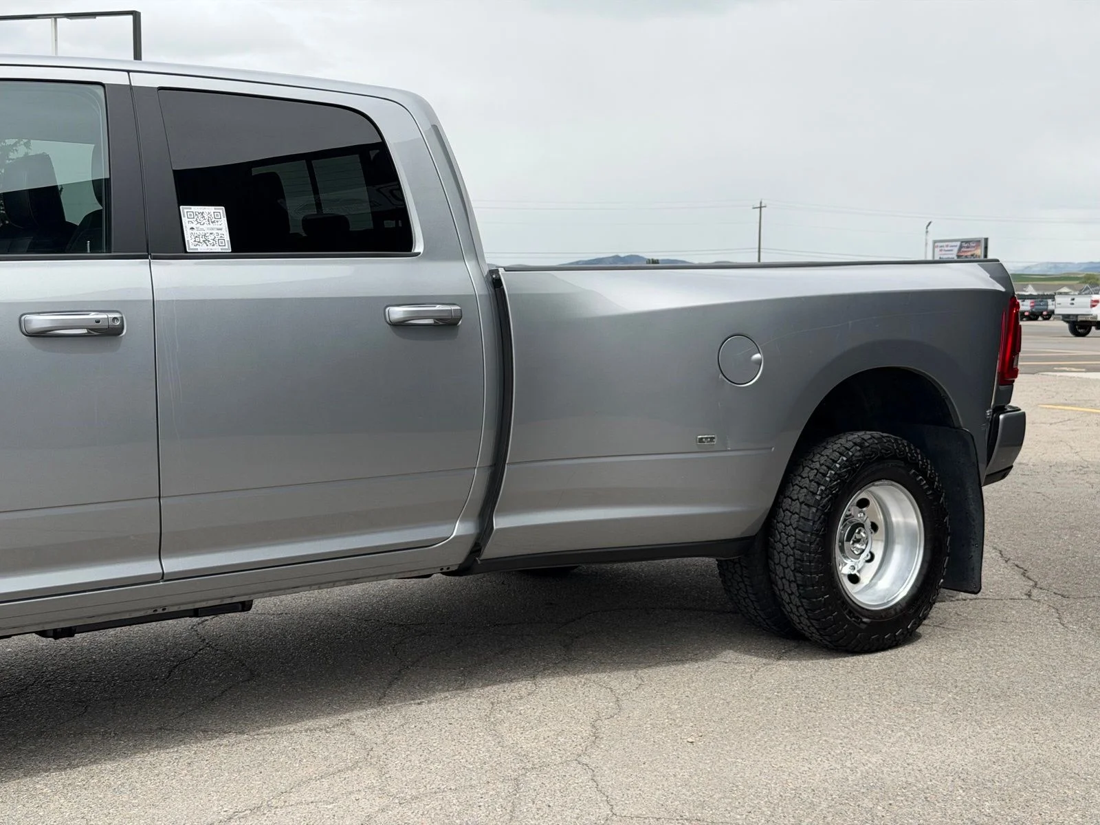 Used 2024 Silver Ram Laramie image 13