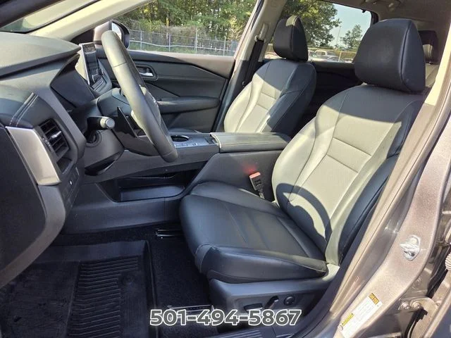 Used 2025 Gray Nissan SV image 9