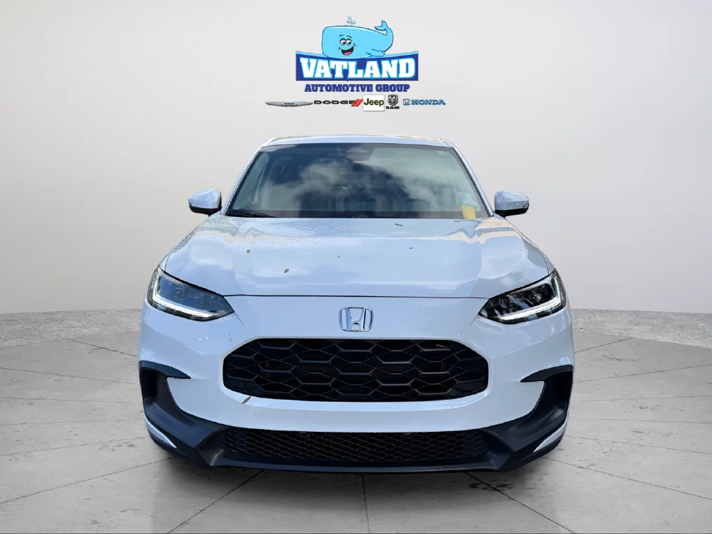 Used 2024 Platinum White Pearl Honda LX image 8