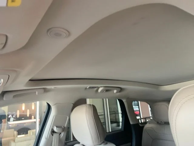 Used 2020 White Lincoln Reserve image 10