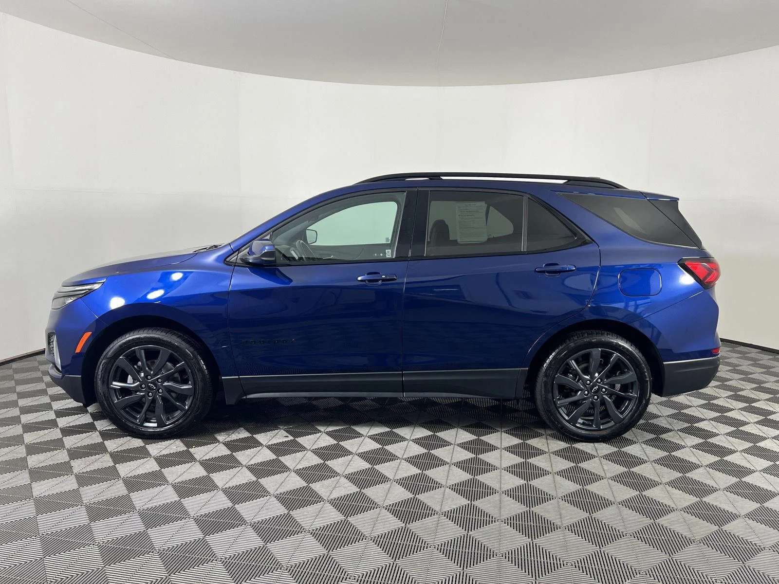 Used 2022 Blue Glow Metallic Chevrolet RS image 29