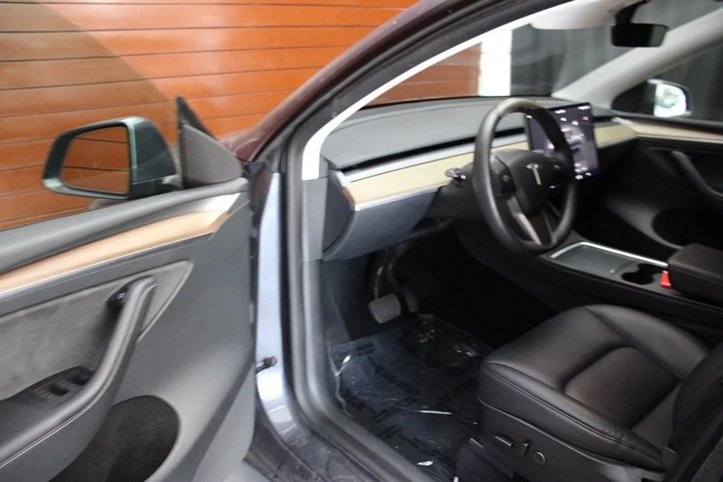 Used 2023 Solid Black Tesla Long Range image 35