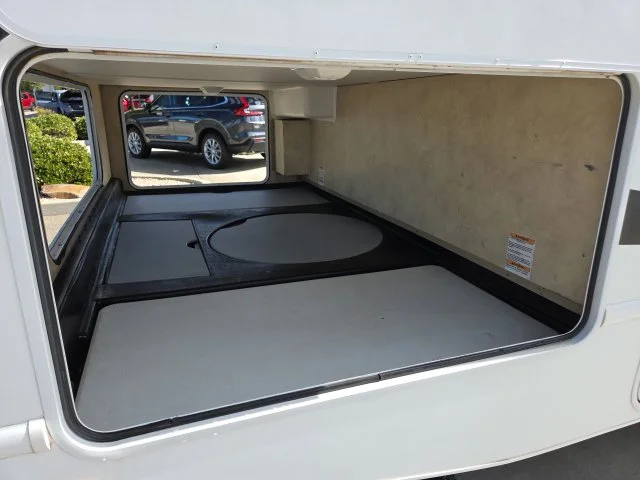 Used 2013 White Ford Base image 23