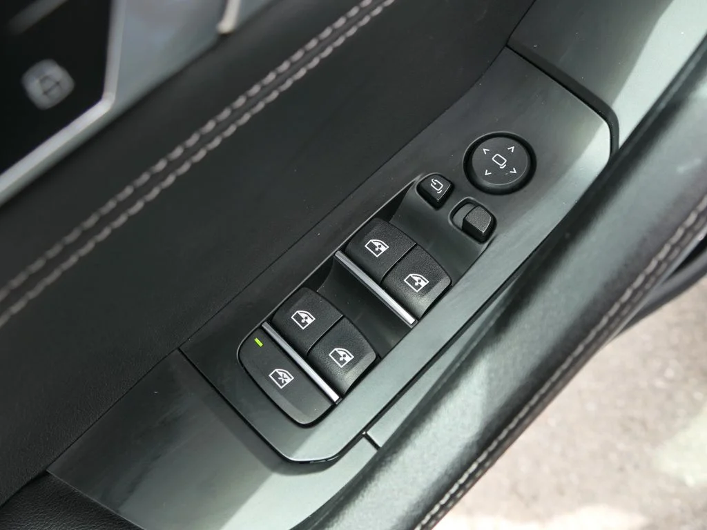 Used 2024 Black Sapphire Metallic BMW xDrive40i image 13