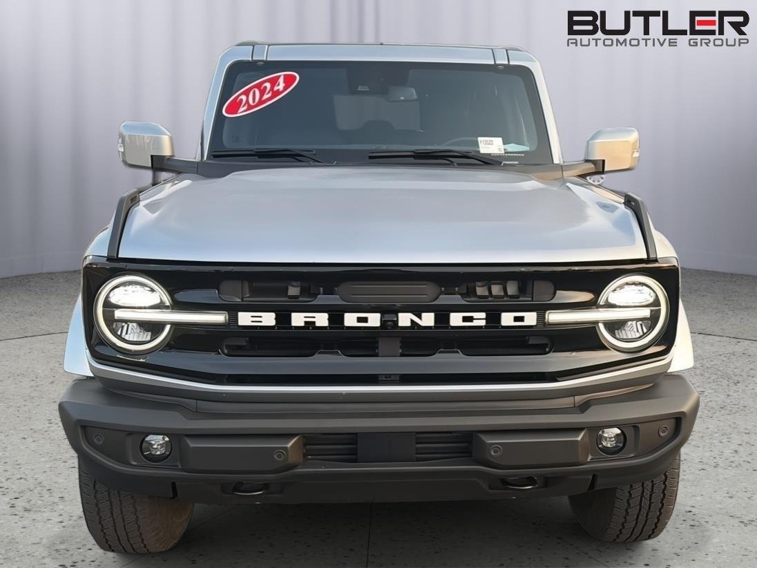 Used 2024 Iconic Silver Ford Outer Banks image 9