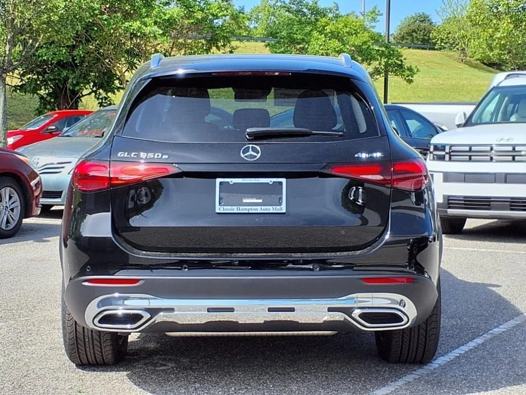 New 2025 Black Mercedes-Benz GLC 350 image 10