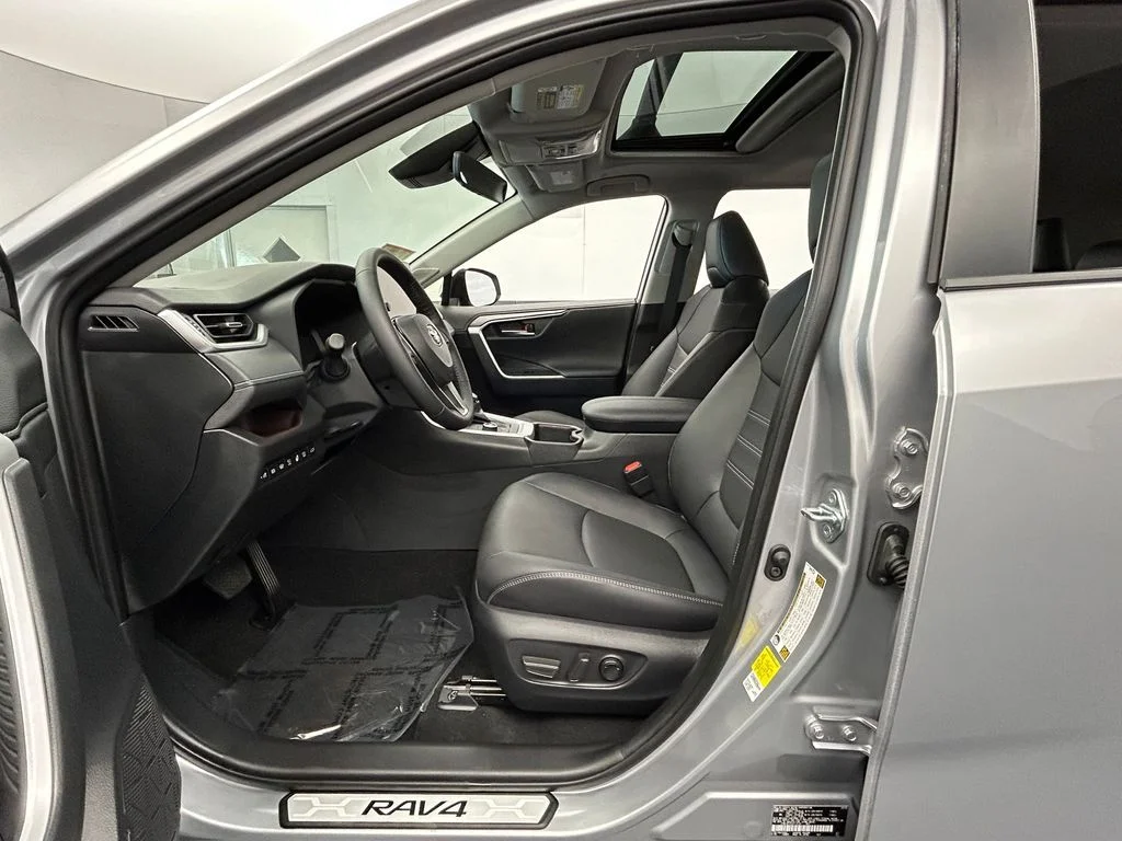 Used 2025 Silver Sky Metallic Toyota Limited image 13