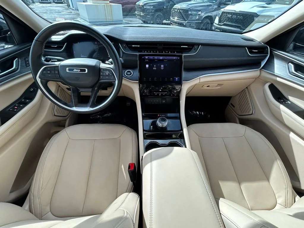 Certified Used 2022 White Jeep Limited image 10