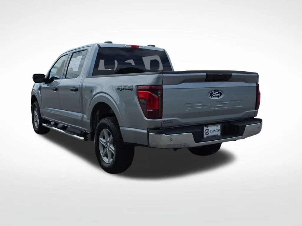 Used 2025 Silver Ford XLT image 4