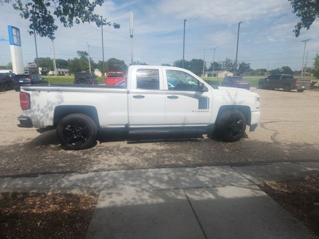 Used 2017 White Chevrolet Custom image 3
