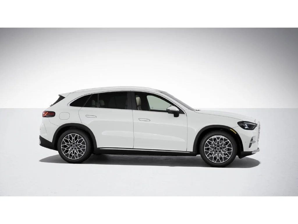 New 2027 White Mercedes-Benz GLC 400 image 15