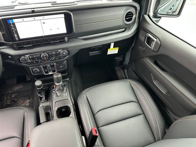 New 2026 Anvil Clear-Coat Exterior Paint Jeep Sahara image 15