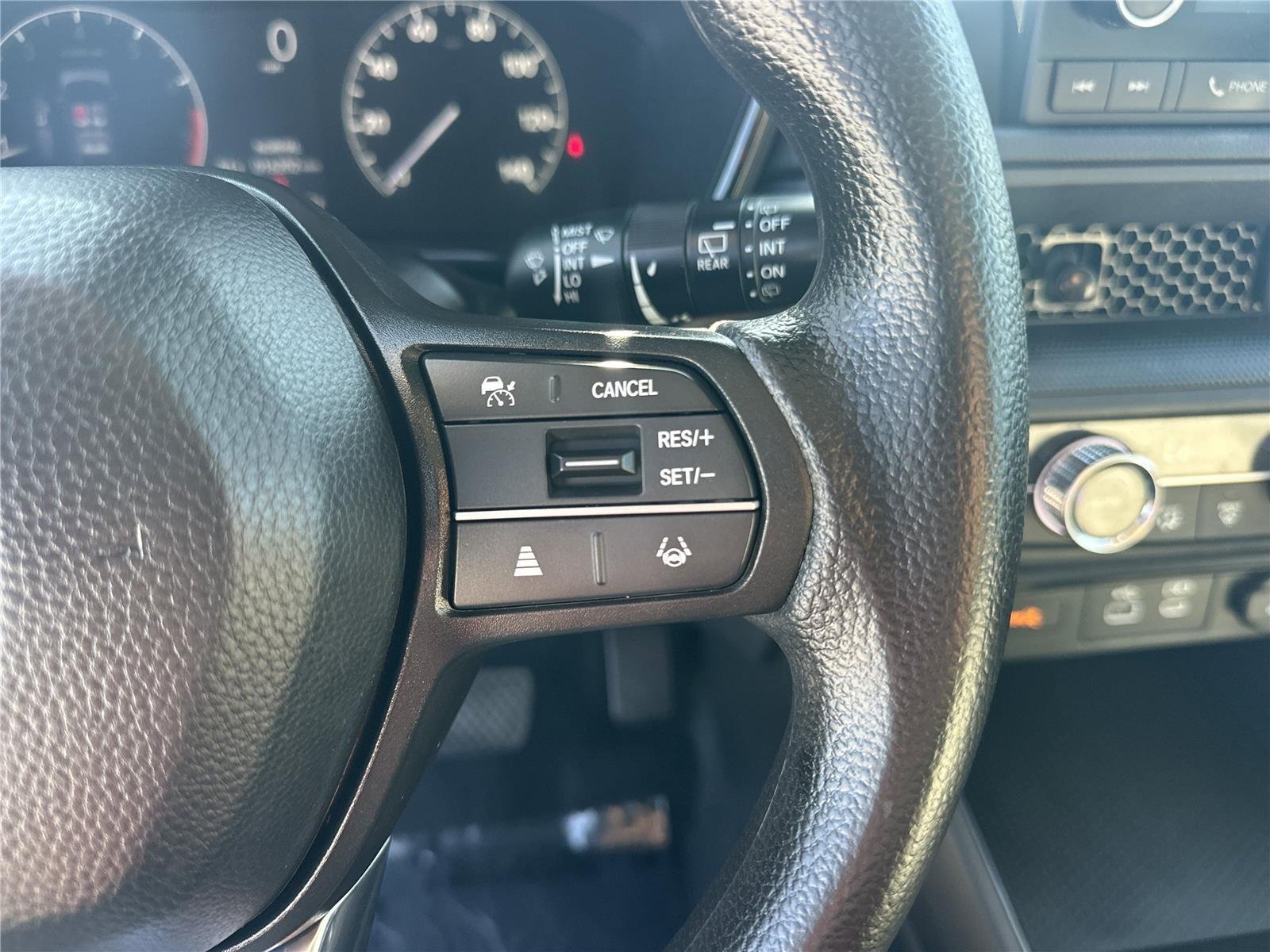 Used 2023 Platinum White Pearl Honda EX image 11