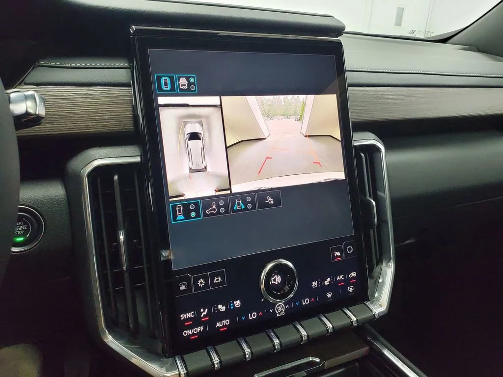 2026 GMC Acadia Denali - Photo 23