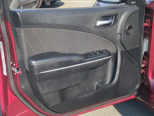 Used 2023 Red Dodge SXT image 30