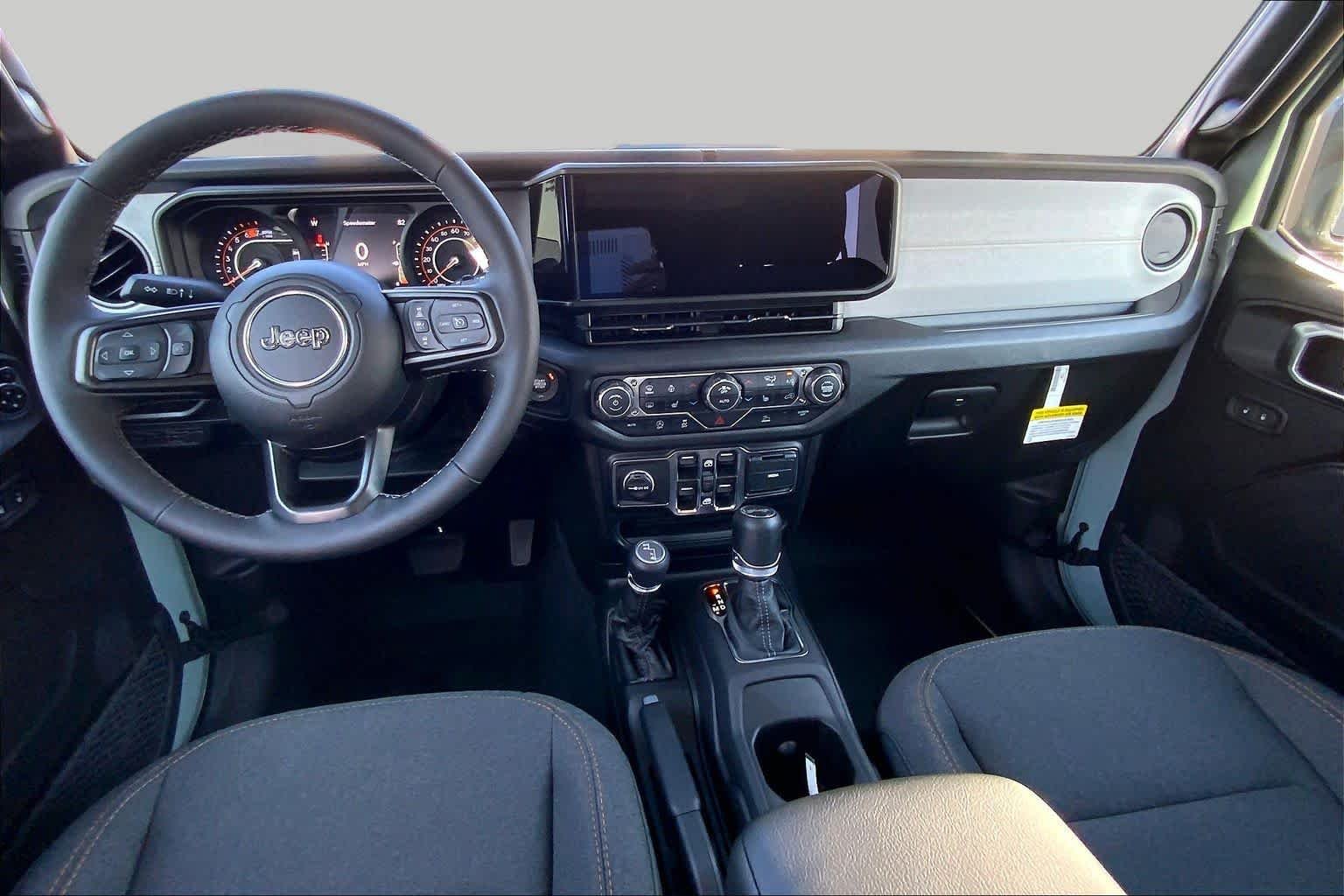 New 2026 Earl Clearcoat Jeep Sport S image 5