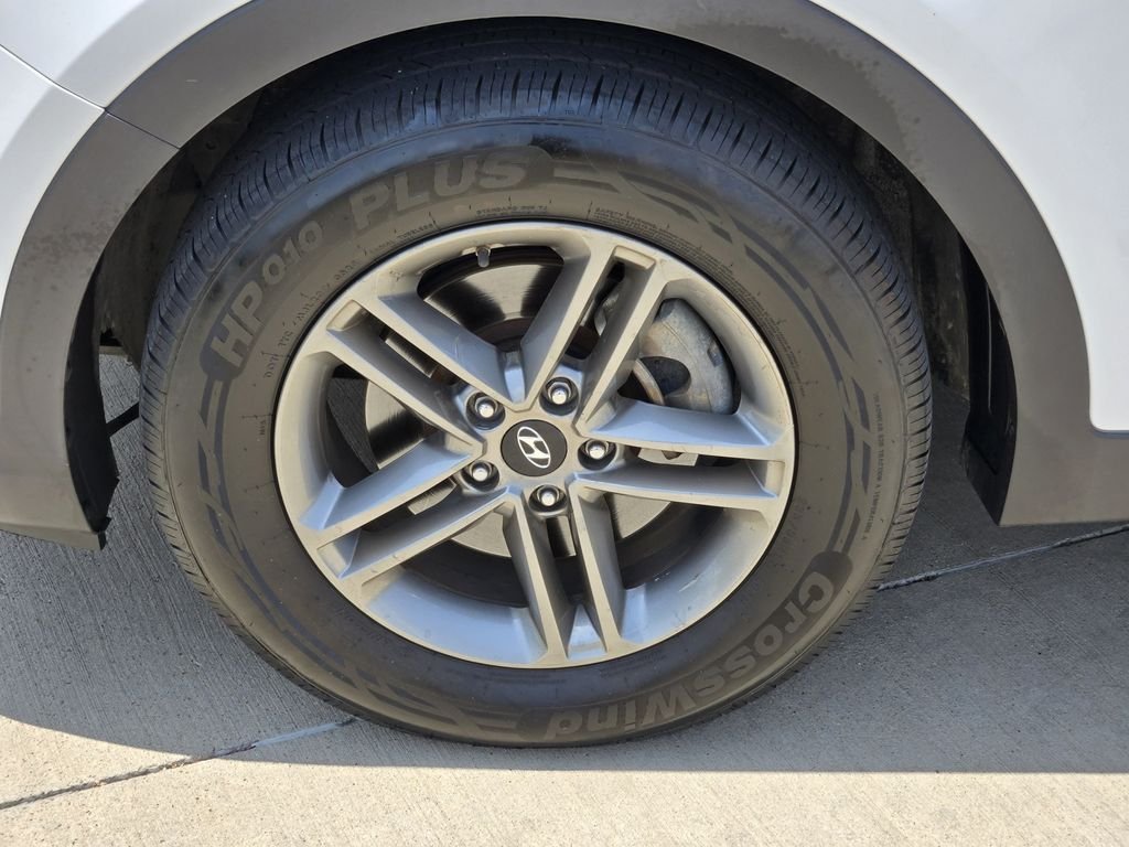 Used 2018 White Hyundai 2.4 Base image 7