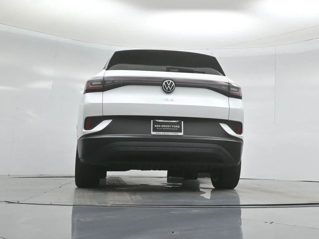 Used 2024 White Volkswagen S image 47