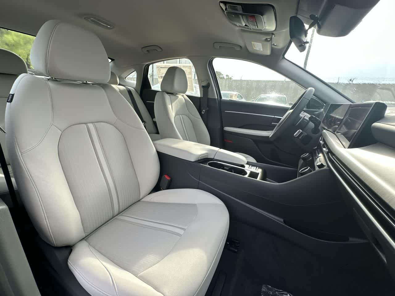 New 2025 Carbon Blue Hyundai SEL image 56