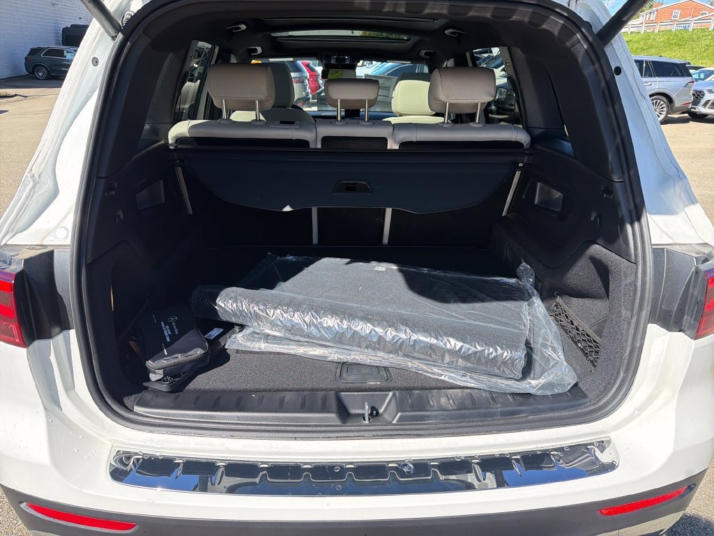 New 2026 Polar White Mercedes-Benz GLB 250 image 26