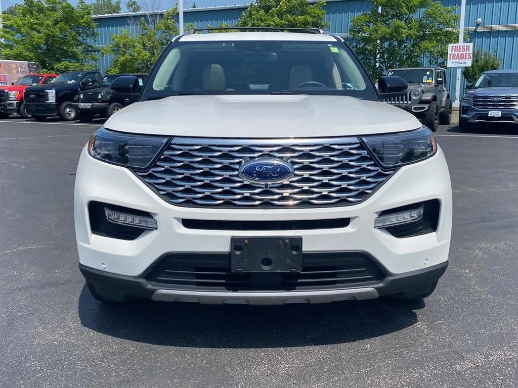Used 2022 Star White Metallic Tri-Coat Ford Platinum image 6