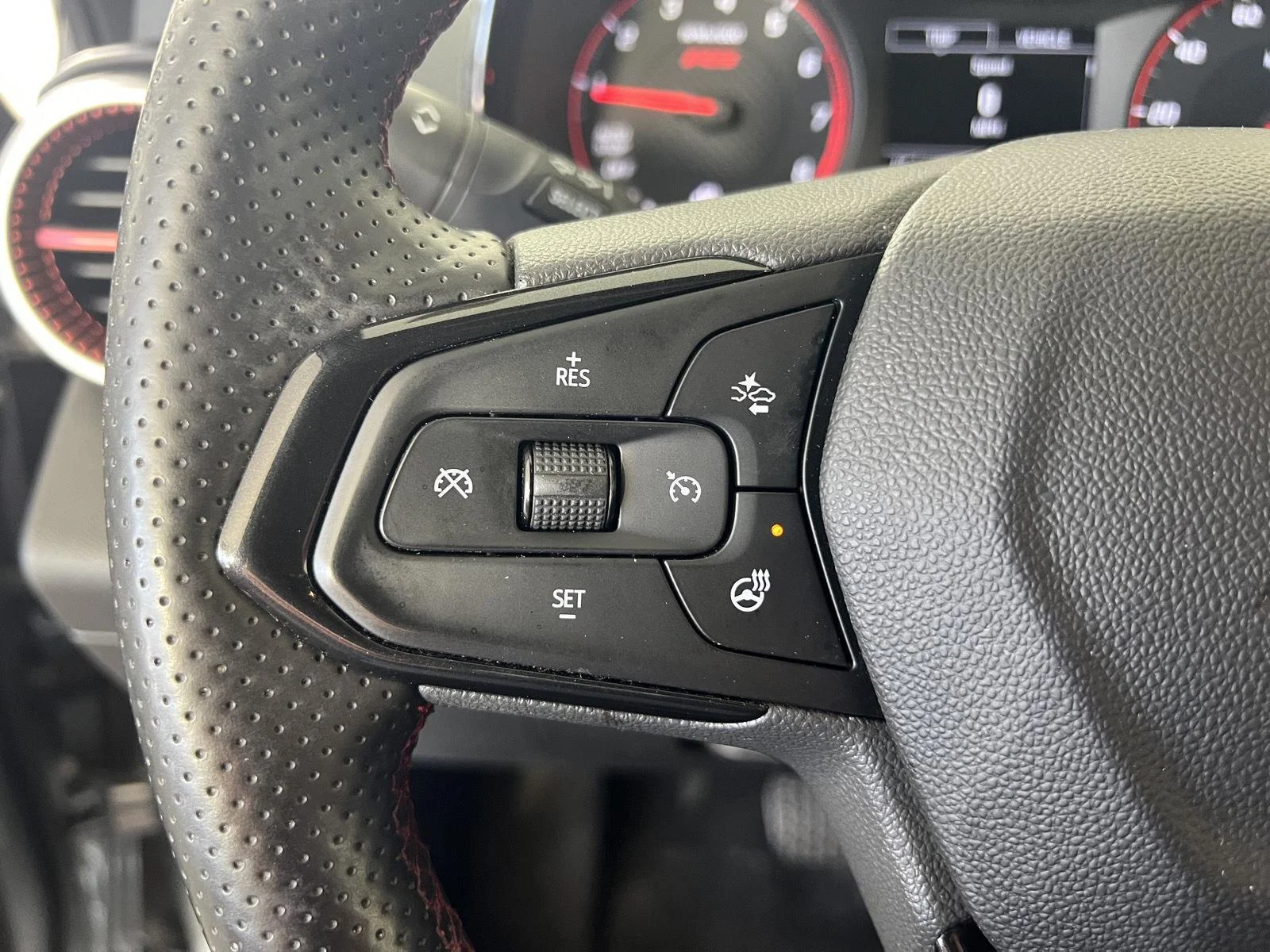 Used 2024 Sterling Gray Metallic Chevrolet 1RS image 9
