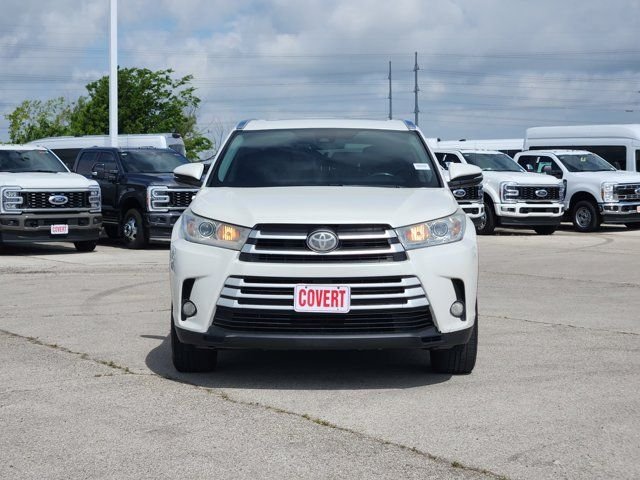 Used 2017 White Toyota XLE image 2