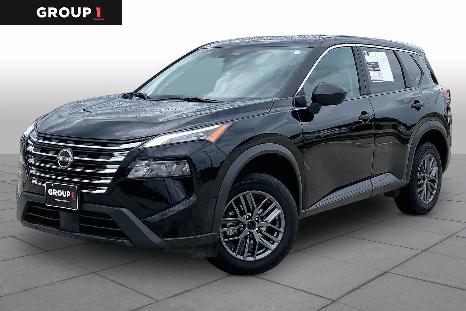 2024 Nissan Rogue S FWD's photo