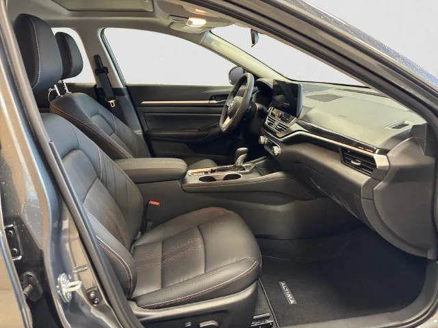 New 2026 Gray Nissan 2.5 SR image 15