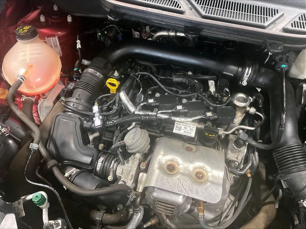 Used 2019 Red Ford SE image 36