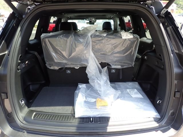 New 2026 Baltic Gray Metallic Clear-Coat Exterior Paint Jeep Laredo image 6