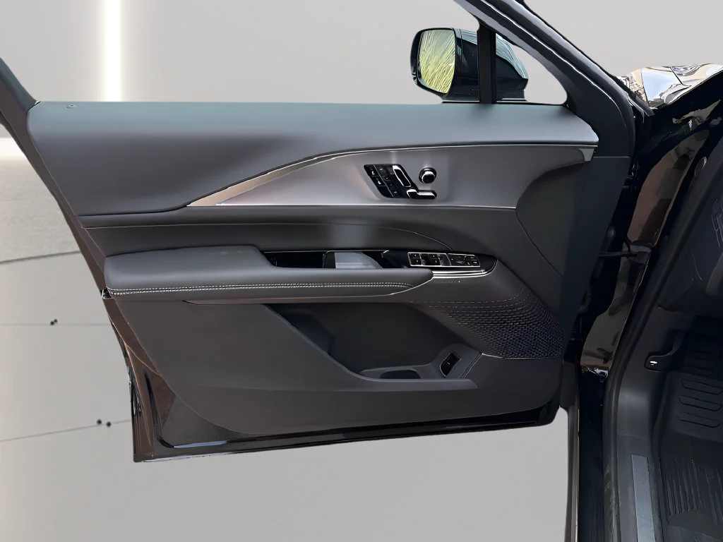 2027 Cadillac LYRIQ Luxury - Photo 16
