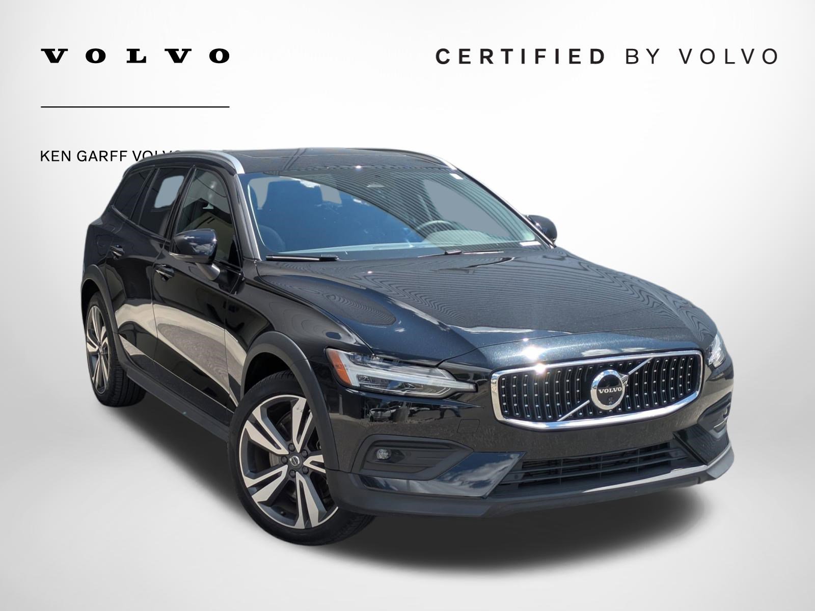 2025 Volvo V60 Cross Country B5 Plus AWD's photo