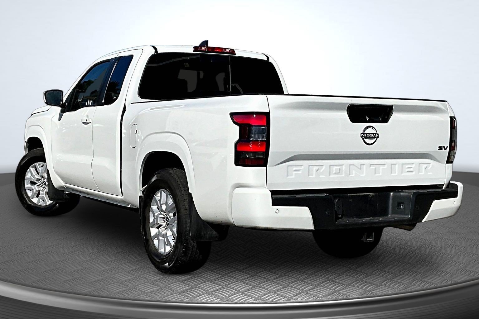 Used 2024 White Nissan SV image 3