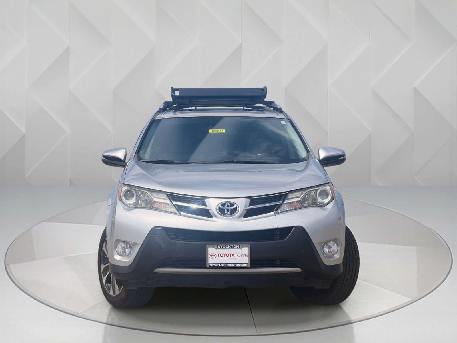 Used 2015 Classic Silver Metallic Toyota Limited image 5
