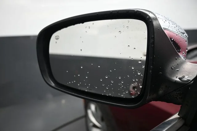 Used 2019 Red Chrysler Touring image 4